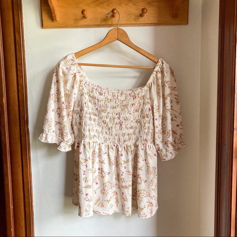 🌾MELLODAY New! smocked floral blouse